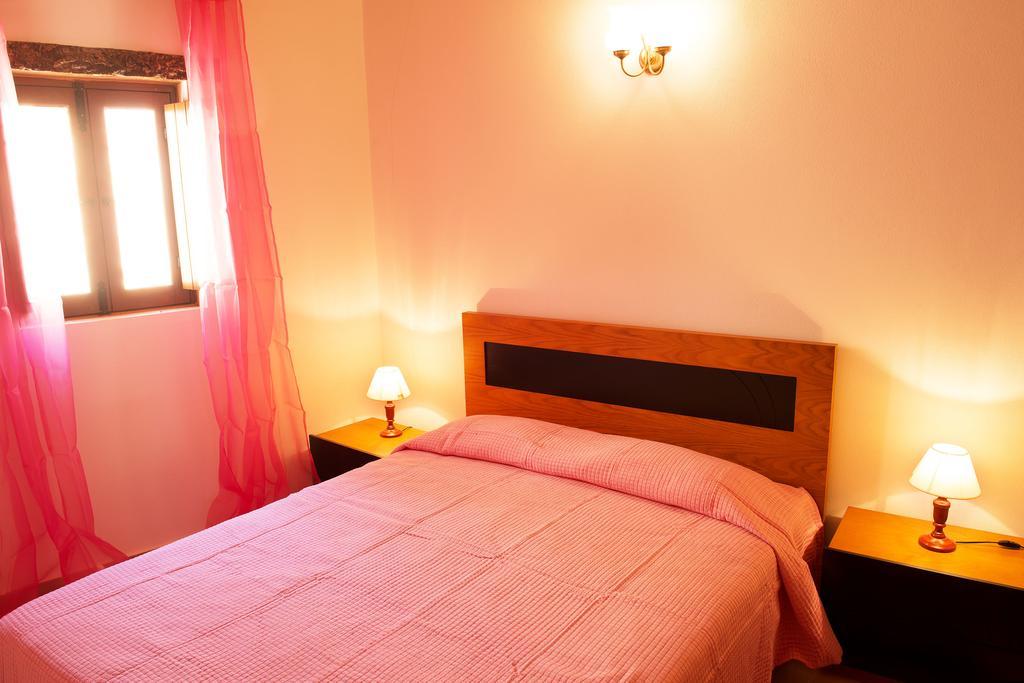 Recanto Da Ribeira Casas De Campo Monchique Rom bilde
